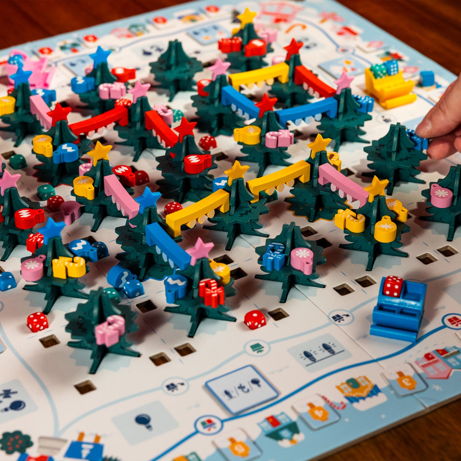 Holiday Hills: Santa & Krampus Double Expansion